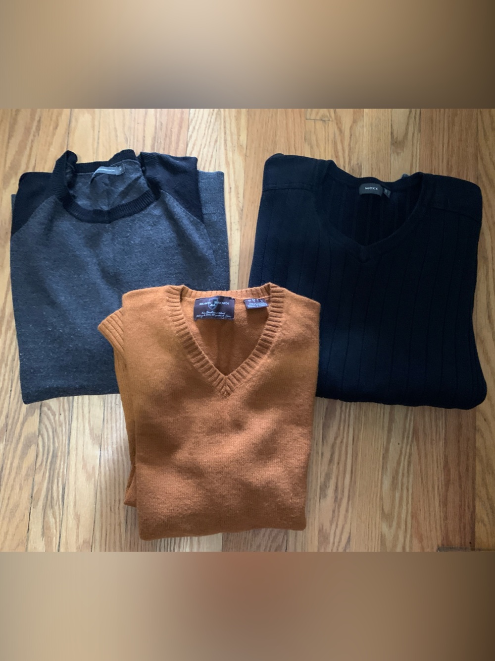 Men’s V-Neck Sweater bundle